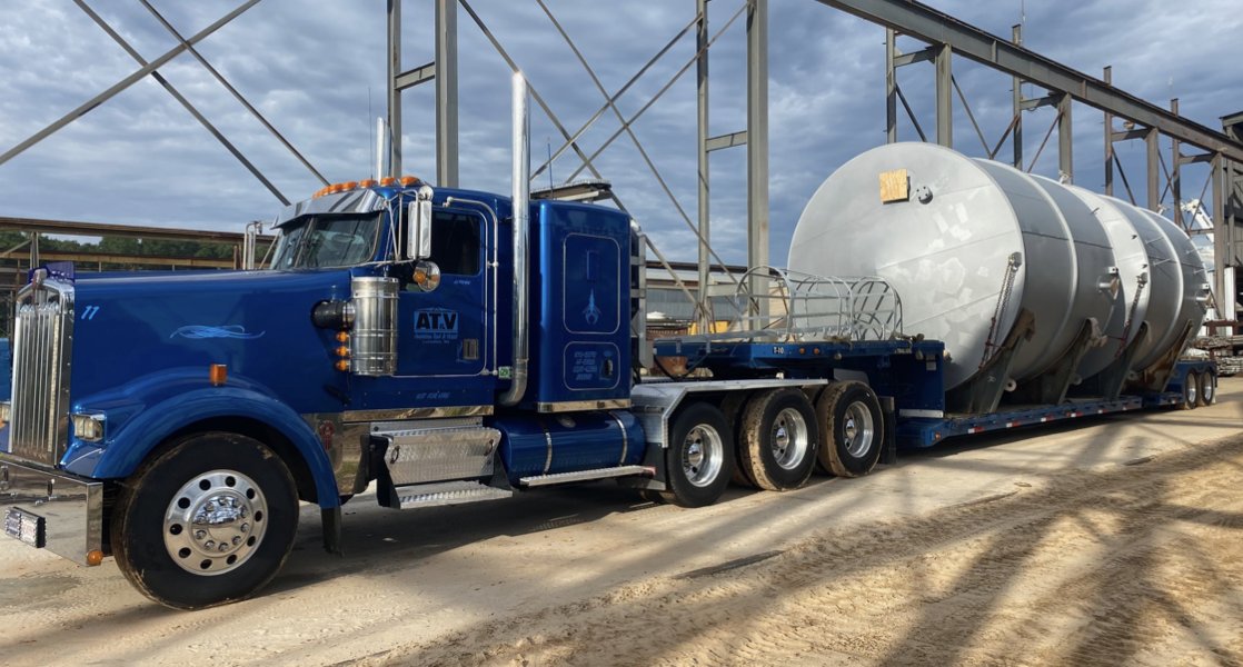 AmericanTankinc's tweet photo. These two tanks are rolling out today and headed to Sulphur, Louisiana! What makes this project stand out is the speed: fabrication began on May 5, and both vessels were completed in just over a month. #tanks #storagetanks #storageterminals #terminals #terminalstorage #energy https://t.co/FiGov2UG6Q