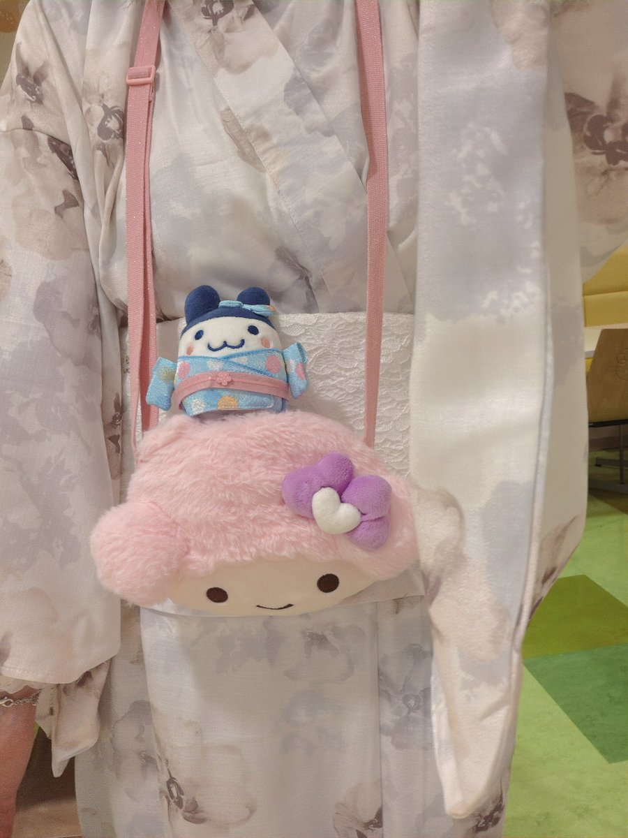 rorochi0411's tweet photo. 浴衣でキキララちゃんとスペシャルグリをしたよ✨.ﾟ･*..☆.｡.:*✨.☆.｡.:. *:ﾟ
紫陽花も綺麗だったね💠 https://t.co/rlU85pNotN