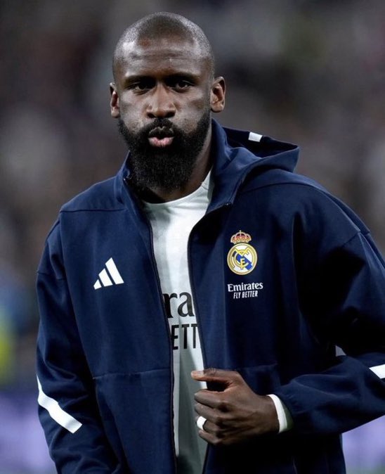 lejournaldureal's tweet photo. 🚨 José Mourinho a poussé pour la prolongation de Rüdiger pour trois raisons : 

- Leadership 
- Son style défensif 
- Son expérience qui est un des défauts du Real Madrid 

@marca https://t.co/Ic69izSRWA
