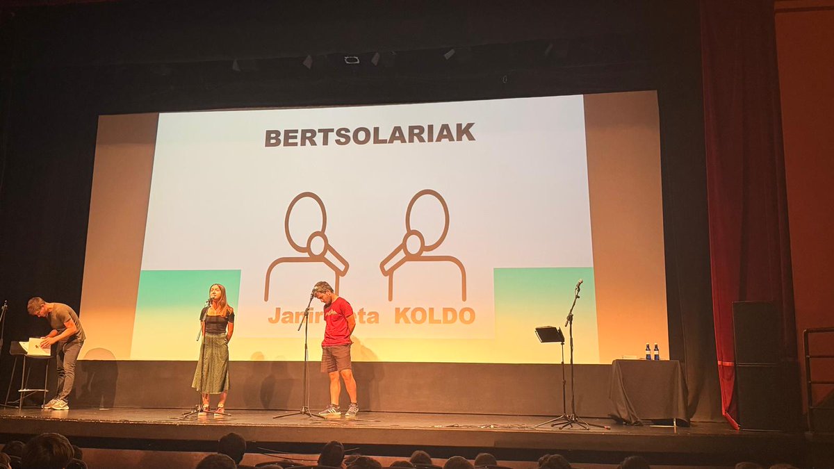 KARMENGOAMA's tweet photo. Gainera, Maialen Gascón ikasleak VI. Bertso-paper Lehiaketako 2. saria lortu du. Zorionak! 👏

✨ Janire Agirrezabala eta Koldo Ruiz bertsolarien saioaz eta Inun abeslariaren emanaldiaz ere gozatu dute. 💚 https://t.co/HPa1DO4056