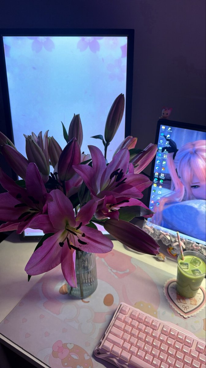 BBGL's tweet photo. he knows how to make me happy 𓍯 https://t.co/nmmymmUszE