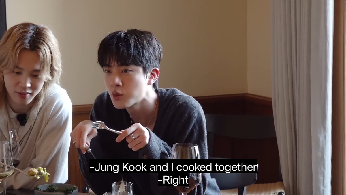 Selca_Jinkook's tweet photo. so jinkook cooked sujebi together &amp; played games!! 

very jinkook of them!
we can tell!!!

chef duo seokjin &amp; jungkook &amp; gamer duo seokjin &amp; jungkook are so back!!!! 

I HAVE PRAYED FOR THESE DAYS! 😭 https://t.co/WPfxU2bPBb