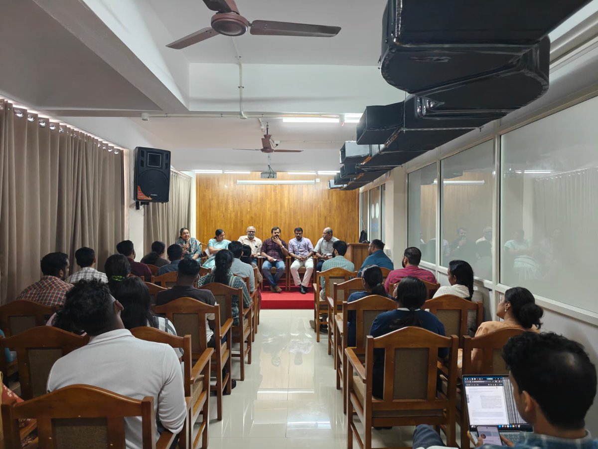 iccs_kerala's tweet photo. KSCSTE Institute for Climate Change Studies collaboration meeting with KUFOS (Kerala University of Fisheries and Ocean Studies) https://t.co/E947iXO8D9