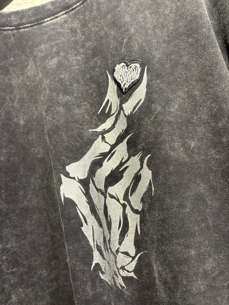 BACKSTAGEPASShr's tweet photo. .
【NEW ARRIVAL】

指ハートデザインプリントTシャツ

"FINGER HEART"
col. BLK WHTMIX D.GRAY
¥7,920-(in tax)
.
.
.
.
#サブカル #サブカル系 #サブスト #地雷系
#サブジラ https://t.co/GQ7KyOrrWe