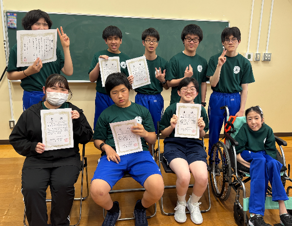 Koushitoku's tweet photo. 6月4、5日に長崎県立盲学校で「令和8年度九州地区盲学校体育大会」が開催され、フロアバレーボールとサウンドテーブルテニスの熱戦が繰り広げられました。応援に来ていただいた皆様、開催にご尽力いただいた皆様、ありがとうございました！ https://t.co/H5XKGhxUQG