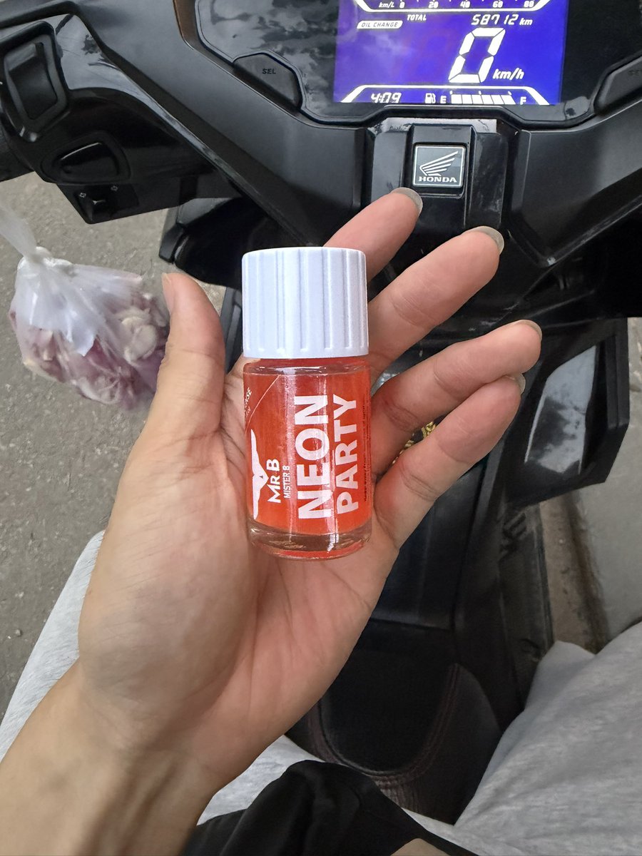 ThePopperHN's tweet photo. Popper đồ chơi chính hãng ib ngay nha https://t.co/SourRn0TpN