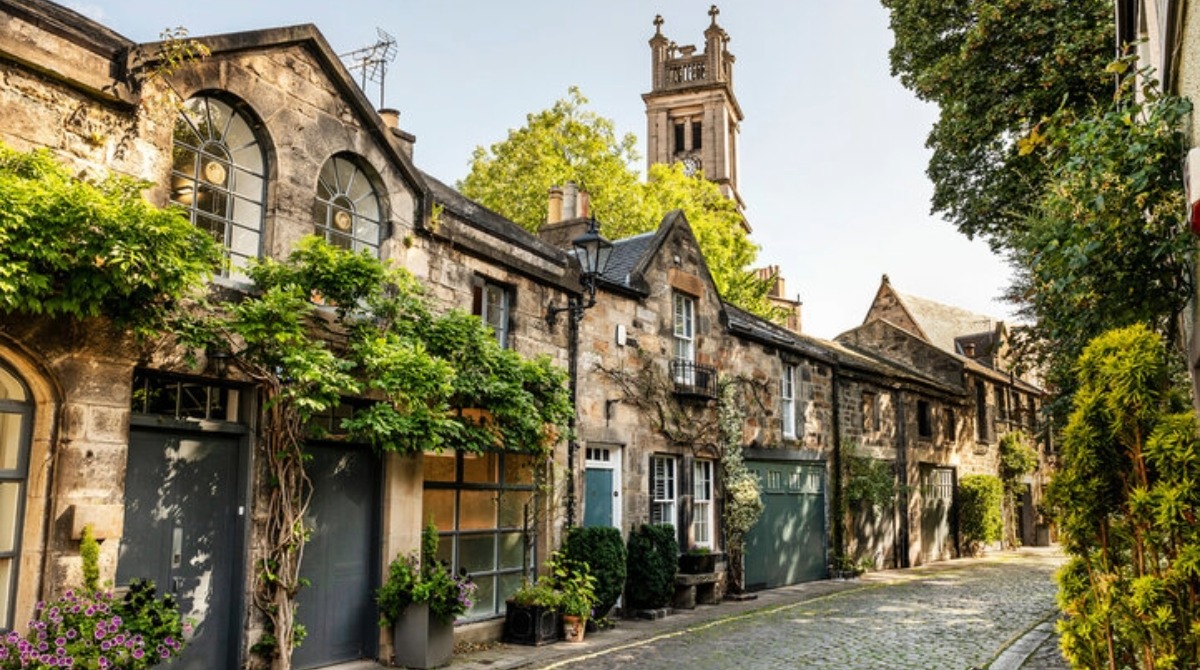 AtHomeInEdin's tweet photo. Looking for some local expert knowledge to guide your #Edinburgh #PropertyInvestment?

We know the city's rental market inside out, making us perfectly placed to help investors become successful landlords.

👉https://t.co/fcrrPFV9Q3

Take a look, or gve us a call!

#RealEastate https://t.co/kEkpKe76Yh