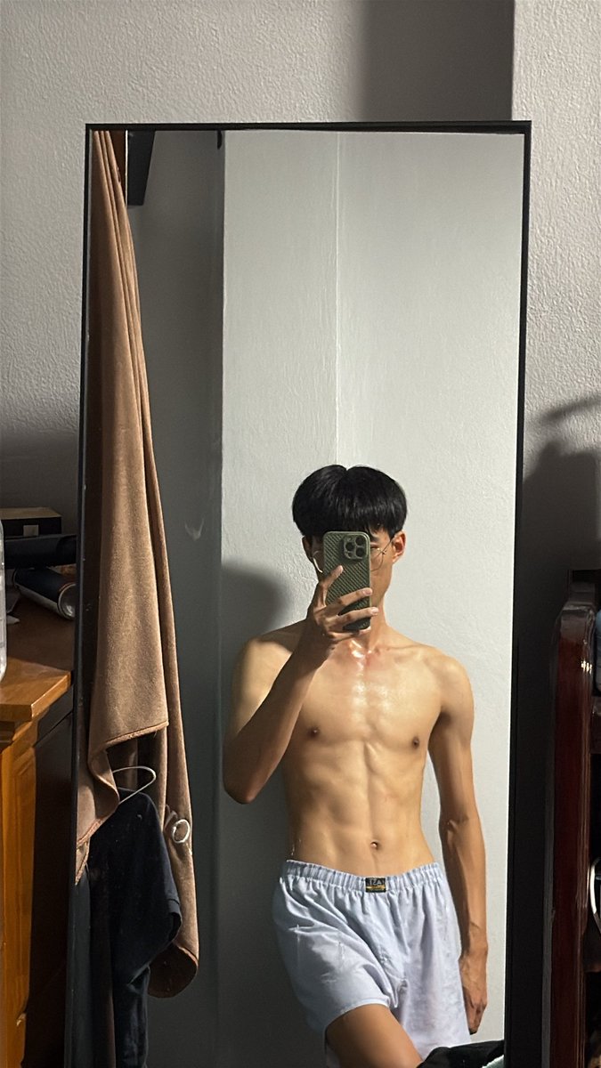 Feezers1's tweet photo. อยากมีหุ่นเสว https://t.co/7C6CLSX1GE