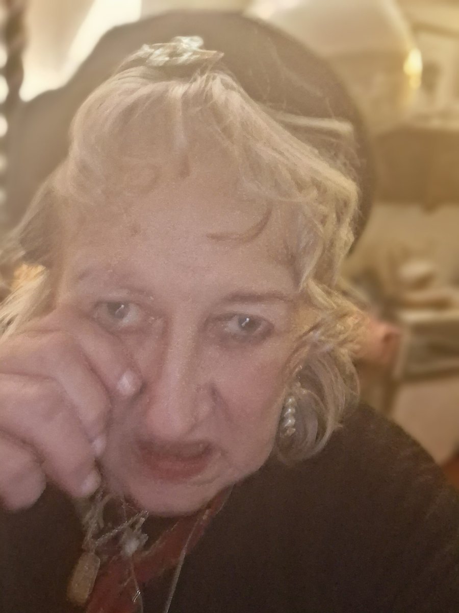 denise Reagan tweet media