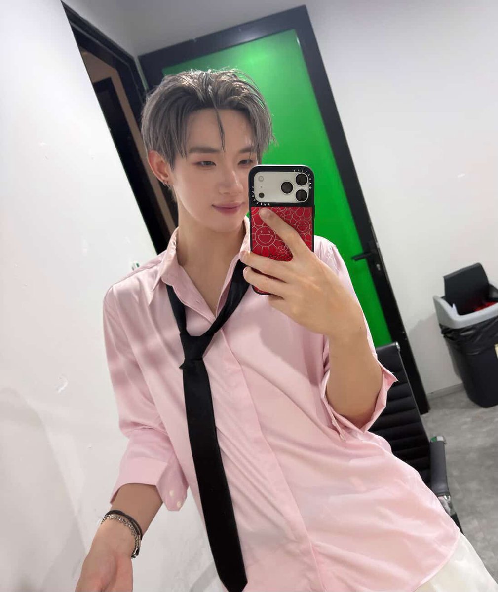 sawwajpt's tweet photo. วาสนา ด่านเจษฎา จริงๆ 
ต่อแถวให้ตาย เป็นได้แค่หม่าม๊า 😬🫣😭

#hongshihoshi
#NutHong  #นัทฮง https://t.co/QC7oBGZpfd
