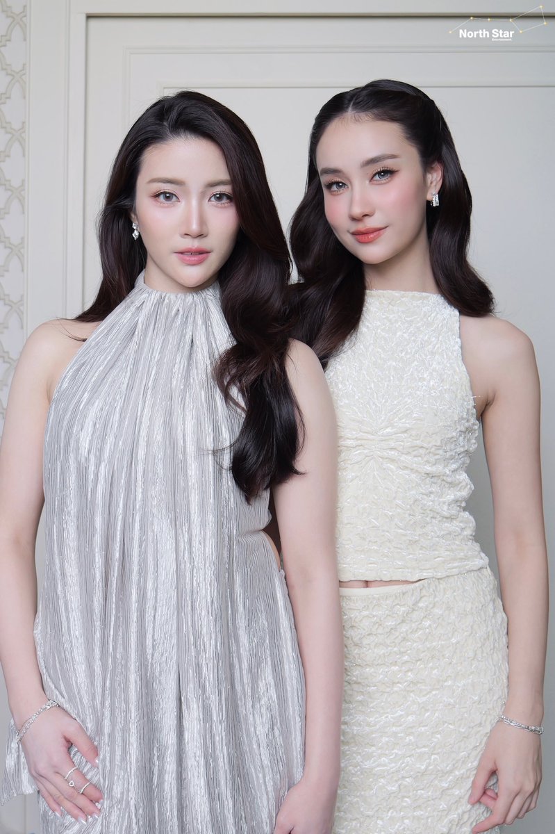LunarSecret__'s tweet photo. เดี๋ยวเรามาเจอกันที่งาน Afair นะคะอุนแม่ มาช้อปชิมของกินไปด้วยกันน๊าาา 🤍

GINNY JAYNA AFair ICONSIAM
#GinJayXAFairAtICONSIAM https://t.co/30bOrXMY4Q