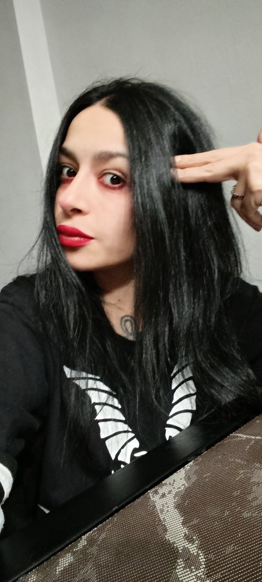 GothGirlVampyr's tweet photo. Hi ho https://t.co/XW6l9UOaVC