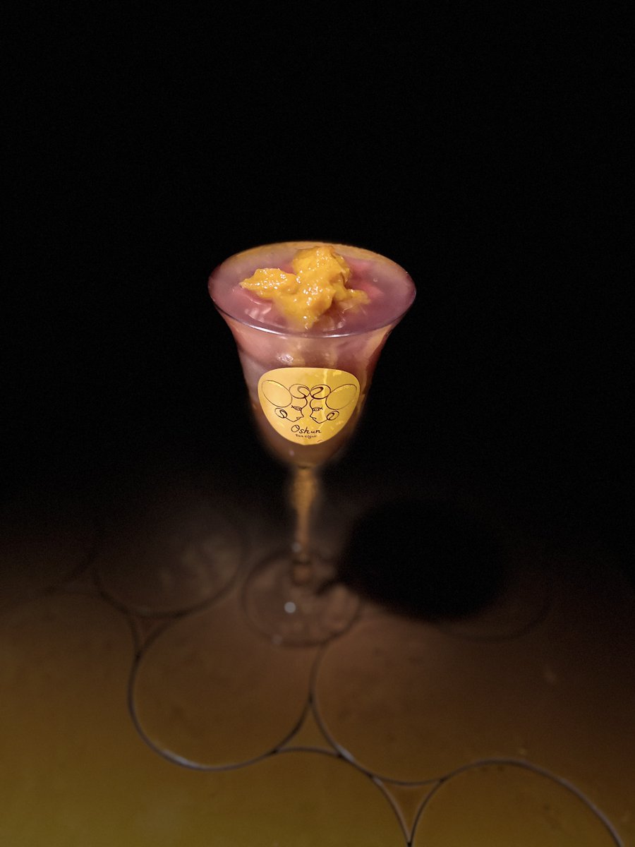 TeaCigar's tweet photo. 明日11日の営業時間は12〜18時迄です。明日も桃等をご用意して皆様のお越しをお待ちしております。
ネット環境が不安定でエアレジをお使い頂けません時がございます。その時は大変申し訳ございませんが、現金でのお支払いをお願い申し上げます。
マンゴーとアメ���カンチェリーのチマキティーです。 https://t.co/E0wL8OdoVI