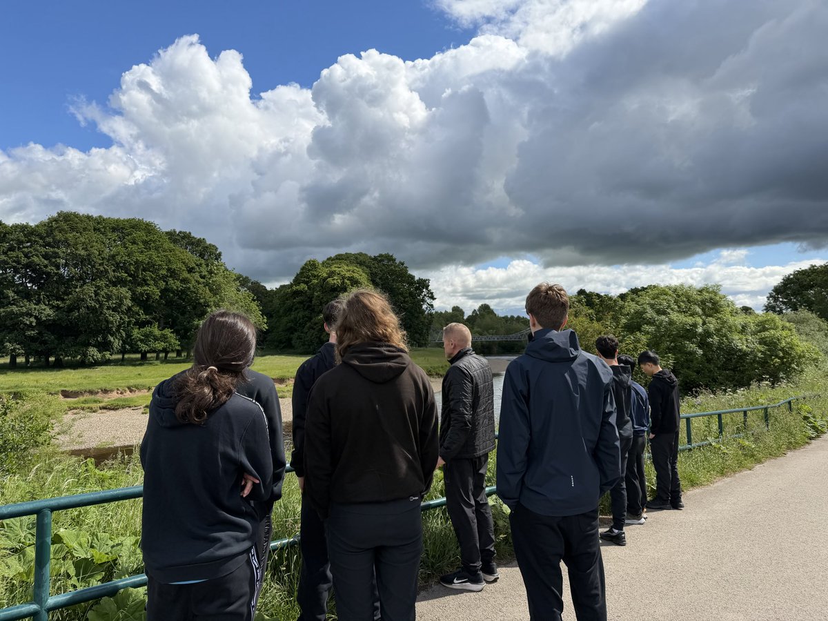 StCuthbertsGeog's tweet photo. Hi, I’m Mr Collinson 👋 Welcome to my TED Talk… #StCuthbertsGeog #AlevelGeog #MenOfCommitment #FormingGreatMen https://t.co/LSEBN5ZSe6