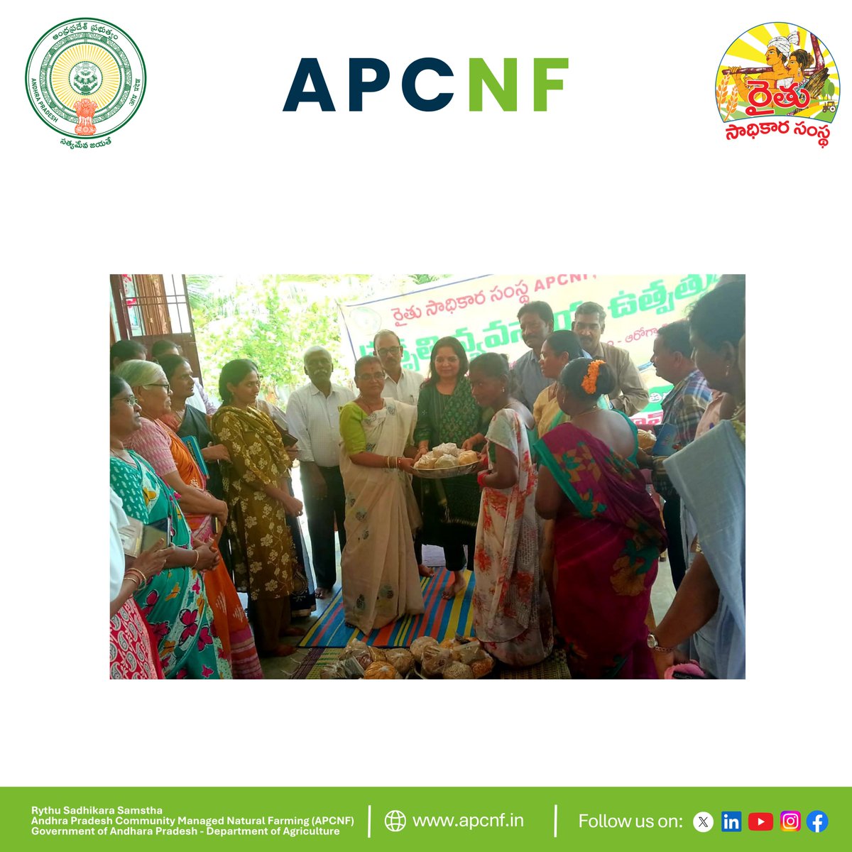 APZBNF's tweet photo. @SERPANDHRA CEO, Smt. V. Karuna visited Naravaripalli to review the Food Basket initiative under #APCNF. The programme was inaugurated by District DPM Sri Shanmugham and regional officials. During the visit, Smt. Karuna interacted with Self Help Group women to understand how Food Basket commodities are integrated into daily diets and highlighted their nutritional and health benefits, while also promoting kitchen gardens, nutri-gardens, and nutri-enterprises such as cold pressed oil units. Launching the 3rd cycle of the #FoodBasket and visiting the Surya Mandalam Nutri Garden model, she emphasized, "Nutritious food should be accessible to every family, and community-led initiatives like the Food Basket are essential for improving health, reducing household expenses, and strengthening local food systems." Beneficiaries shared that the initiative reduces household expenditure on essential foods and supports better management of chronic health conditions while appreciating the superior taste and quality of #NaturalFarming produce. Out of 756 households, 240 households (31%) are covered in the 3rd cycle, reflecting a 7% increase in participation from the 1st cycle. The current cycle prioritizes pregnant women, lactating mothers, young children, adolescents and elderly persons. A total of 14 varieties of natural farming commodities are being distributed, with a 30% increase in quantity compared to previous cycles, strengthening access to safe, nutritious, and locally produced food.

@vijaythallam @AndhraPradeshCM @ap_agriculture @rajbudithi65 @icarindia @AgriGoI 

#NutritionSecurity #CommunityNutrition #HealthyFood #SHG #SustainableAgriculture