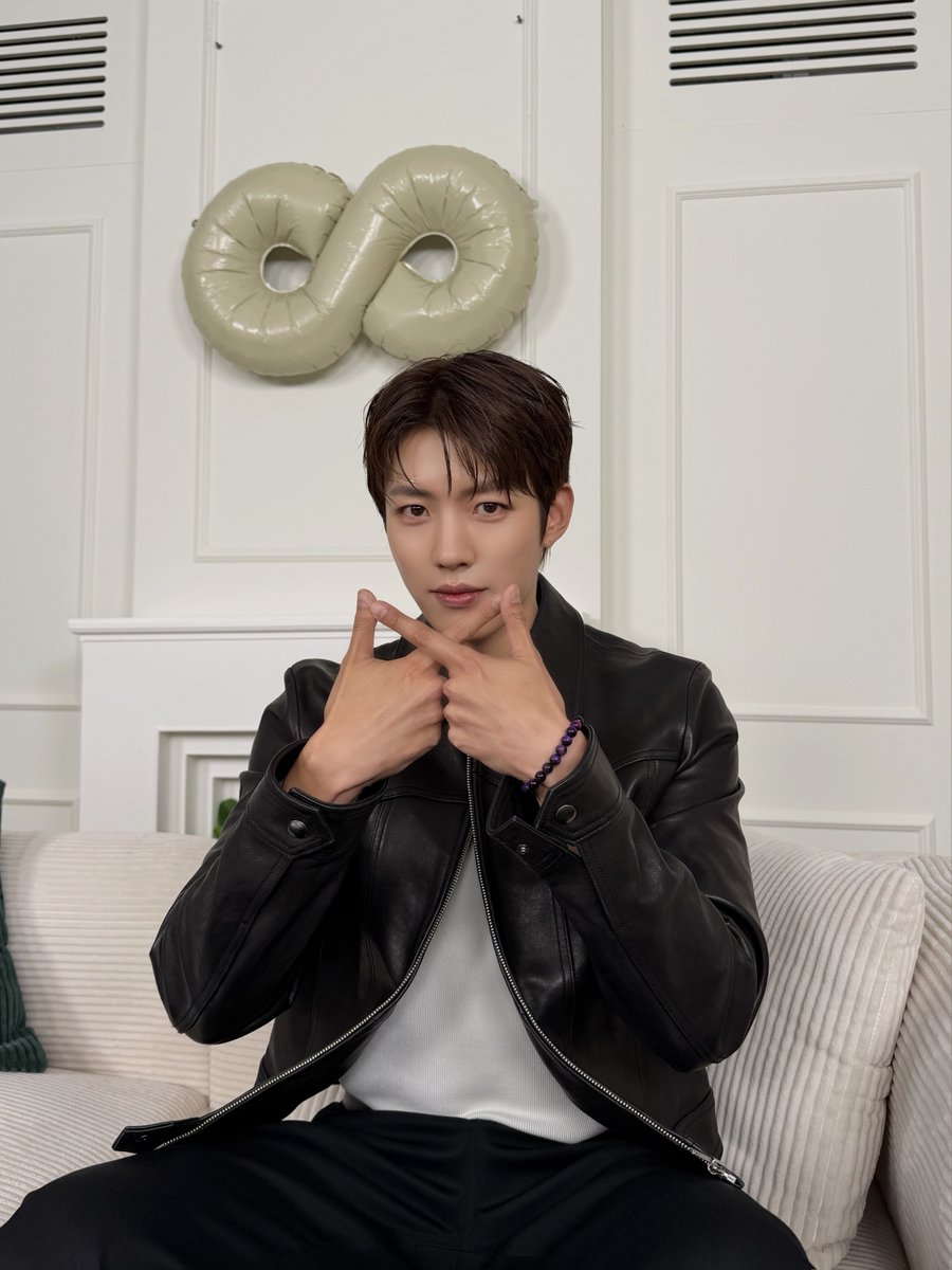 IFNT_Official_'s tweet photo. [PHOTO]

20260609 @ INFINITE 16th Anniversary

소중한 추억으로 가득했던 우리의 16주년 💛

#인피니트 #INFINITE
#김성규 #장동우 #남우현 #이성열 #엘 #이성종
#INFINITE_16th_Anniversary
#Happy_16th_Anniversary_INFINITE https://t.co/ns1vxjpT6X