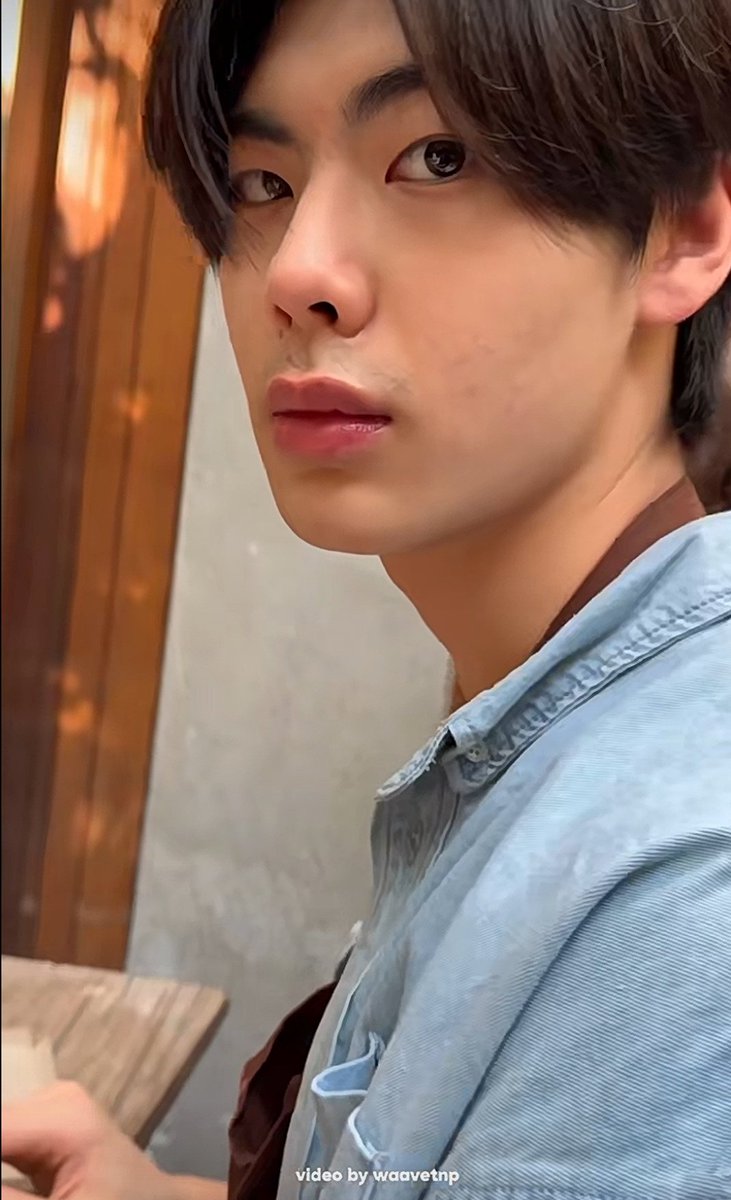 lnwhmu's tweet photo. เขาบอกว่าถ้าเรามองใครด้วยฟิลเตอร์แบบไหน เราจะถ่ายรูปคนๆนั้นออกมาด้วยฟิลเตอร์นั้น

พี่ธีร์ถ่ายน้องเวฟ                                  เวฟถ่ายพี่ธีร์

ฟิลเตอร์โคตรพี่chaii น้องchaii โคตรจะโบร๋ โก๋วบอกบี๋ 🤧
( #tthi_eks #waavetnp ) https://t.co/FA8i7yH0hR