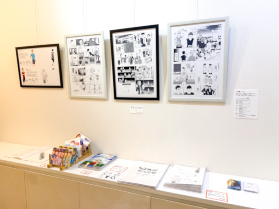 nenhta's tweet photo. 少しですが在廊してきました。さっそく新作漫画もお迎えいただき、ありがとうございます！

グループ展【少年日和11】
2026年6月9日(火)〜6月15日(月)　
※11日（木）休廊
午後1時～6時45分（最終日 午後5時）
会場:バートックギャラリー(@maga6633
) https://t.co/8WxcDE84us