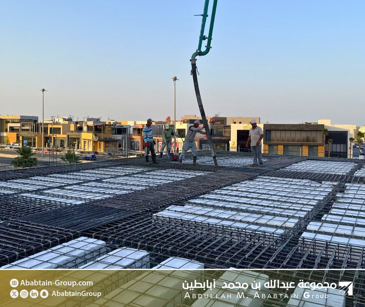AbabtainGroup's tweet photo. 🚧 سير أعمال تنفيذ مشروع تو بارك Two park 
أعمال صب الأسقف للمحلات التجارية، بمسطح 2000م2، حسب المواصفات الفنية والهندسية.

🏗 تنفيذ : مجموعة أبابطين https://t.co/e0G4tPp5rx