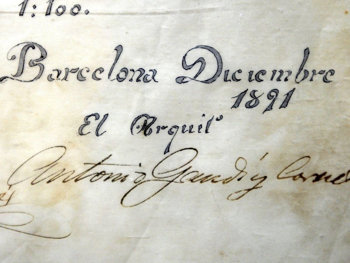 EsteveMaspons's tweet photo. @VilaWeb Servei filantròpic. Que no féssiu més el ridícul. És l’Antoniu de tota la vida -recordeu el serial? En català occidental O tancada. També Ton i Anton -la padrina es deia Fransisca-. Entesus? Que direm doncs? Antoniu Gaudí. Com ell volia! #motosEMG #Omella #Gaudi #papa https://t.co/vB8ml79LpM