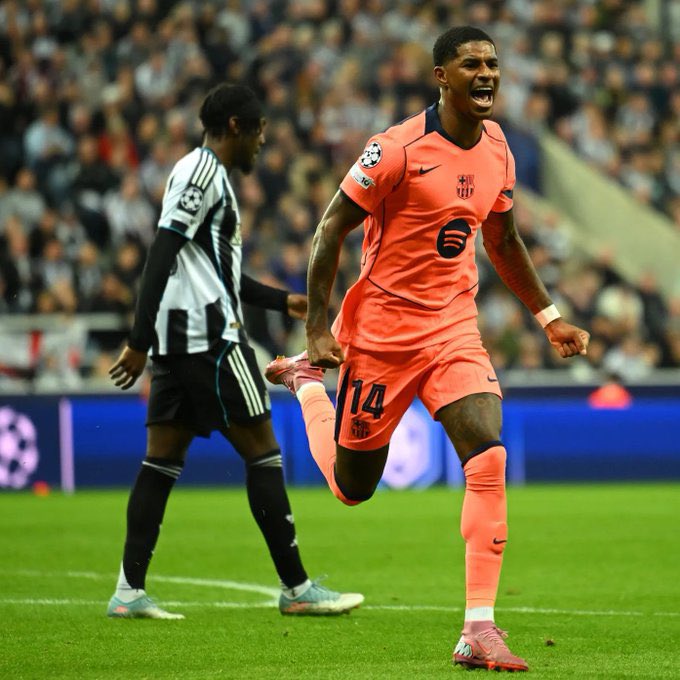 StarlightXHD's tweet photo. 🚨 𝗕𝗥𝗘𝗔𝗞𝗜𝗡𝗚: Barcelona has no intention to pay the the £26m buy option for Marcus Rashford. 

He will return to Manchester United this summer. https://t.co/XRxZA8QsgJ