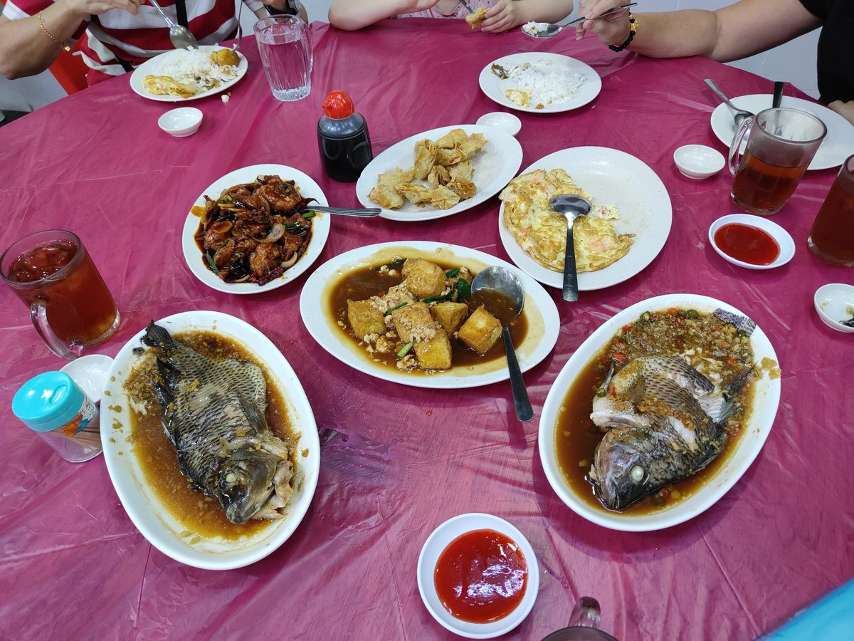 Heinki1's tweet photo. Hey there,

Rarely posting since I'm in Malaysia currently, therefore enjoy some food! https://t.co/8e1mt0RaCL