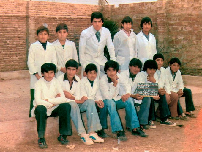 MalvinasData's tweet photo. 📷 #FotosConHistoria 📚
Hace 44 años, el 10 de junio de 1982, caía en combate el soldado Julio Cao, el "soldado maestro".
La escuela Nº 32 de La Matanza, donde ejerció como docente antes de partir como voluntario hacia las islas Malvinas, lleva su nombre.

#Malvinas44 🇦🇷 https://t.co/duHEeEC1qw
