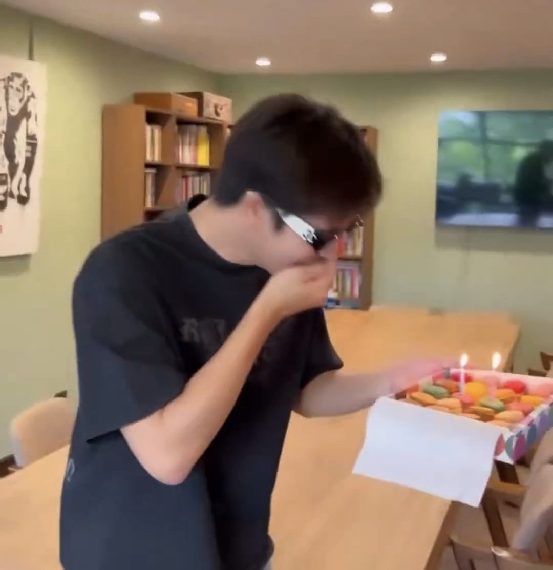 pn_hw63960's tweet photo. เอ็นดูคุณหนู🤲 แฮปๆล่วงหน้าอีกครั้งนะค้าบน้องเจม🎂 https://t.co/8XasWiecjV