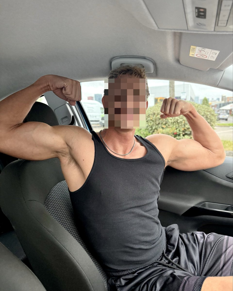 CallumBanksX's tweet photo. Retweet if you’re a little bitch for pits and biceps. 💪🏻😈
#GayMuscle #MuscleDom #BicepFlex #Pits #GayDom #AlphaArms #GymGay #ArmWorship https://t.co/BRxyuE0Zzh