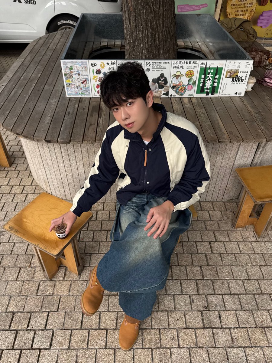 lightsonwave's tweet photo. 안녕하새요
오랭만임다 https://t.co/FAHJ0j59gk