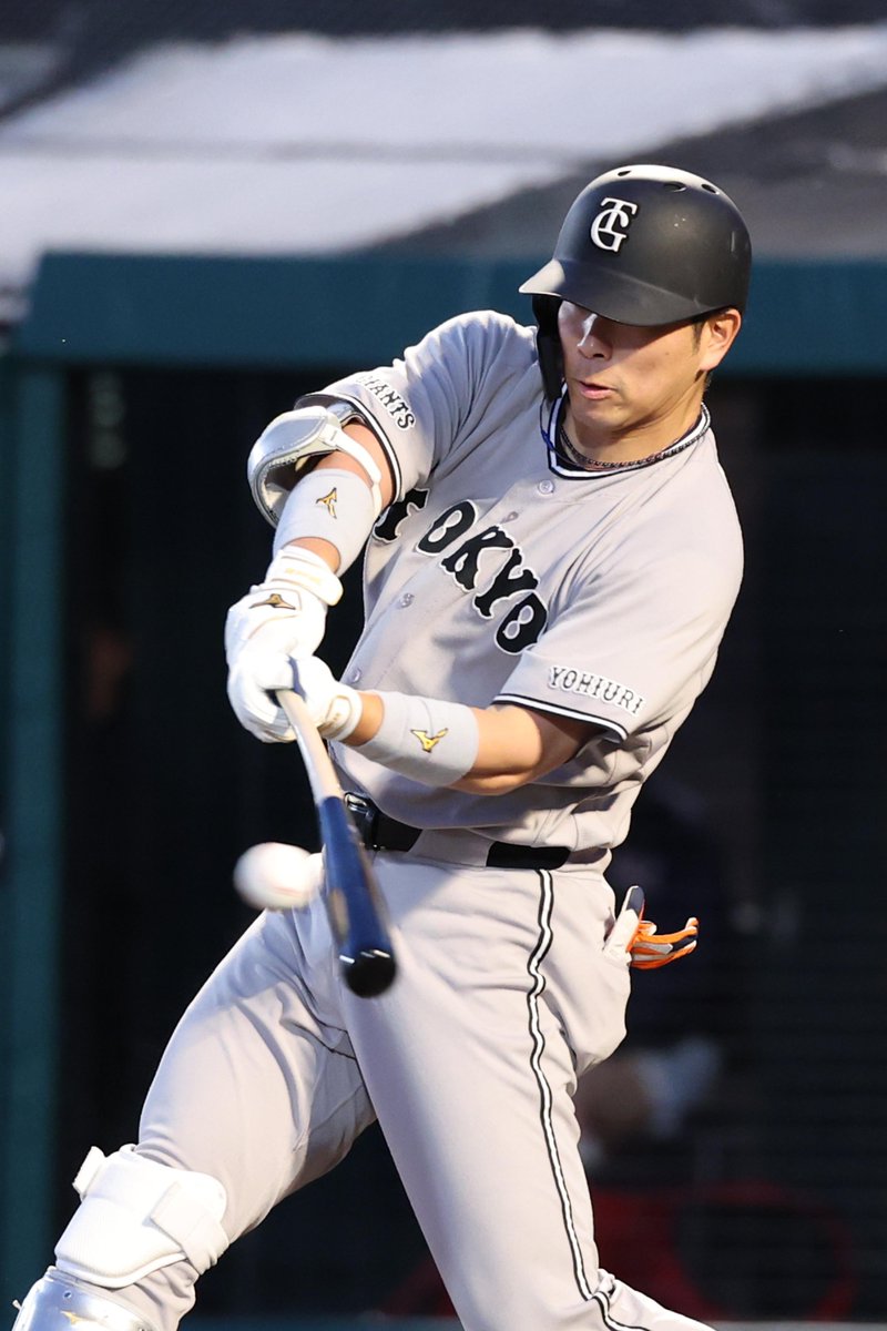 TokyoGiants's tweet photo. 【四回表】巨人 2-0 楽天

無死一塁から #大城卓三 選手が右前安打を放ち、チャンスを広げる👍 https://t.co/TIeMLx2oBu