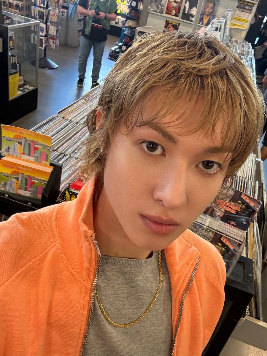 TiiiN320's tweet photo. 26.06.10 Instagram Update #마틴 #MARTIN https://t.co/tzaoRP42jK