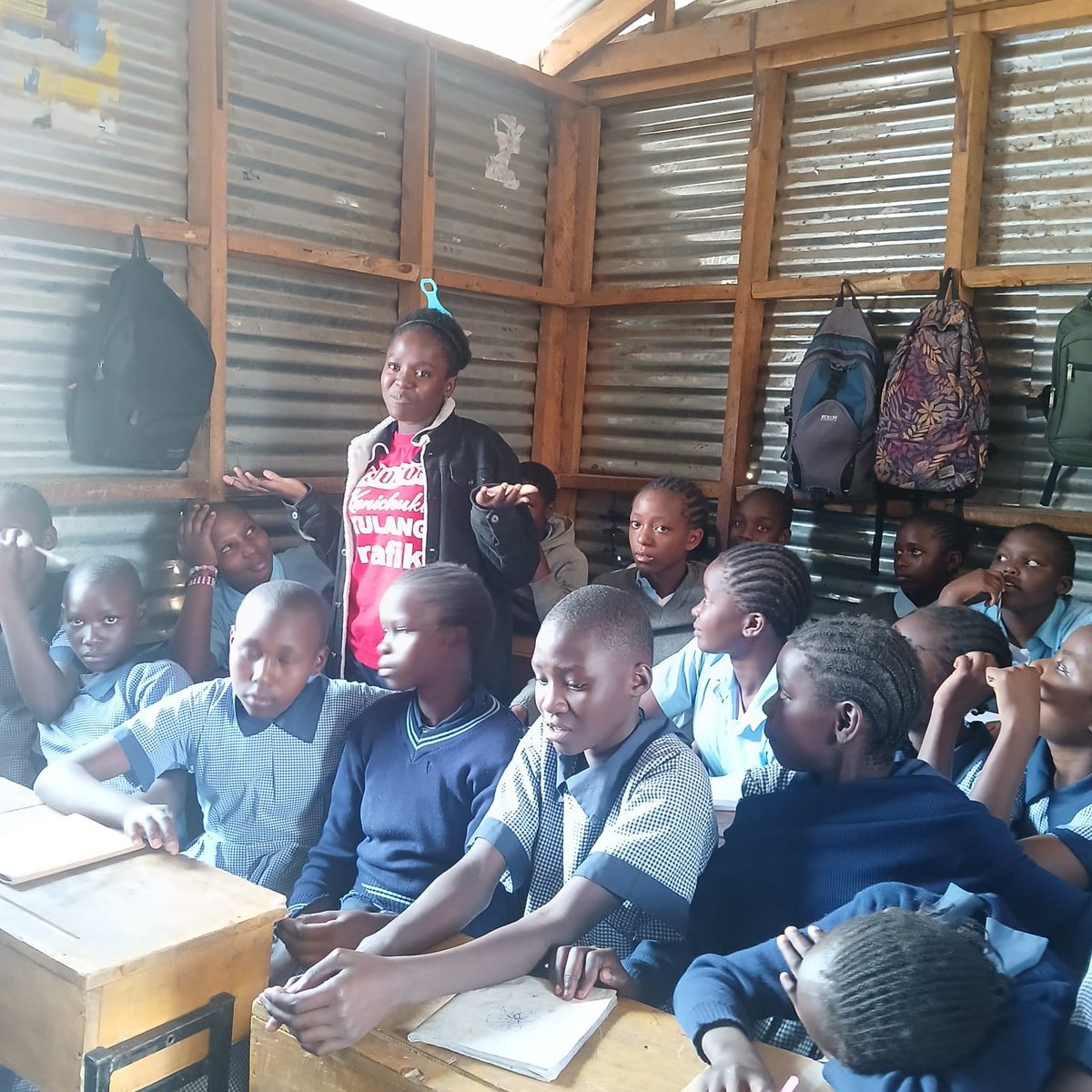 awuorlucy120's tweet photo. Our @CMETrust PSS session at BreClares Education Centre was very practical and interactive. The audience were grade 6,7,8 and 9 girls. Our topic of discussion was peer pressure and friendships. It was fun with many practical examples from the audience
#CMETRUSTAT19 #WezeshaKike! https://t.co/RTWSe01bJC