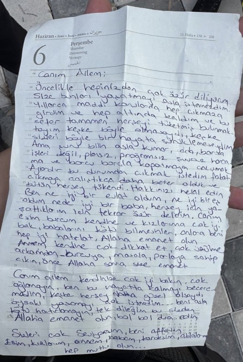 KolePolisSedat's tweet photo. Polisin maaşına çok diyenler 79.000 aldınız, evlisiniz iki çocuğunuz var İstanbul’da İzmir’de doğru düzgün bir ev 40 binden aşağı değil (polis üniforması giyen biri arka mahallelerde oturamaz) geri kalan parayla hadi geçinin görelim ömür boyu gurbet…
#polislersandığıbekliyor https://t.co/SRsz3iSxRN