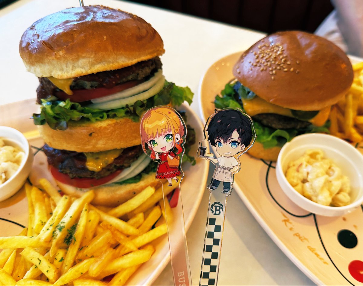 Ninabustafe's tweet photo. 場所は ケーズ ピット（K’s Pit）さん

愛知にこんな素敵なダイナーがあるとは✨
🍔以外にも美味しそうなメニュー沢山だった😍
夜も綺麗そうだし、また行きたいな～ https://t.co/XrrffY3WuK