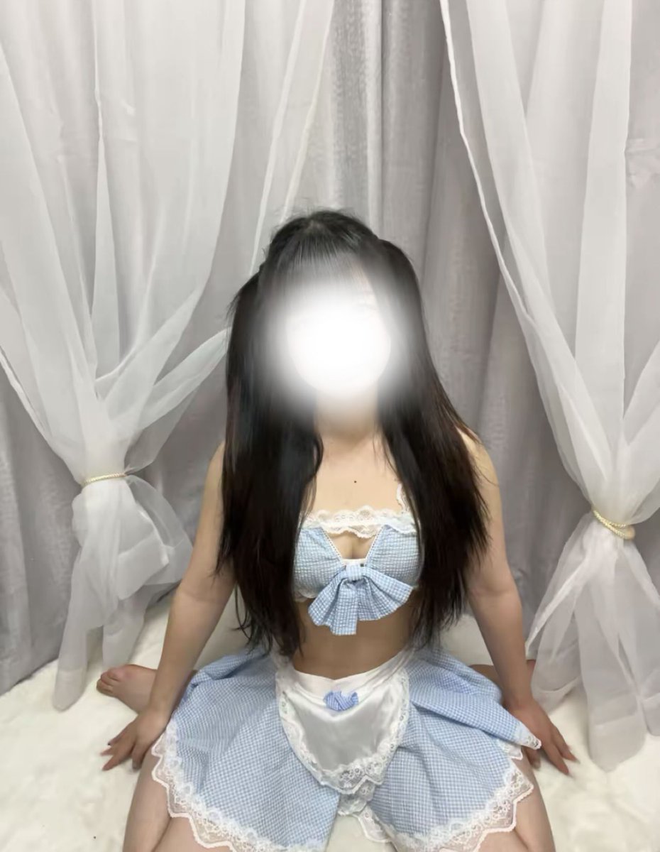 runa_aromaa's tweet photo. どんなことされたい？🤍🩵 https://t.co/C3xZPjsx6v