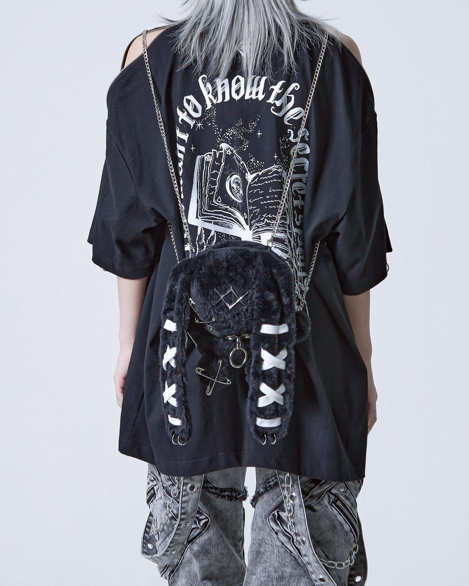 acrotokyo_gl's tweet photo. ⛓ REFLEM PICK-UP ITEM ⛓
Now On Sale Worldwide 🌏

[REFLEM] Plushie Bag with Rabbit Ears
6,500 JPY

The best selling bunny bag from #REFLEM is back in stock! This item is the perfect accessory for #jirai kei and #subcul coordinates.

https://t.co/zU4QByiLi2 https://t.co/jNghvOG6zJ