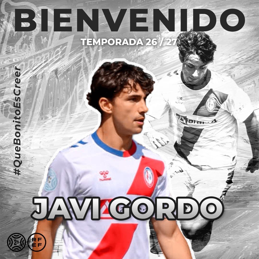 Yeclano_dptvo's tweet photo. 📣 #OFICIAL | 🔵🔴

🆕️🤝 El tercer anuncio de fichaje para el #YeclanoDptvo26_27 es 𝐉𝐀𝐕𝐈 𝐆𝐎𝐑𝐃𝐎, sub-23 con mucha hambre 💪🆙️

🔙 ¡Viene de ascender a @Primera_RFEF! 🎯

📝 2005
📍 Madrid
➡️ CF Rayo Majadahonda

#SegundaRFEF 📊
#GraciasAfición 🏘
#QuéBonitoEsCreer 🙌 https://t.co/Vy1AUFdMay