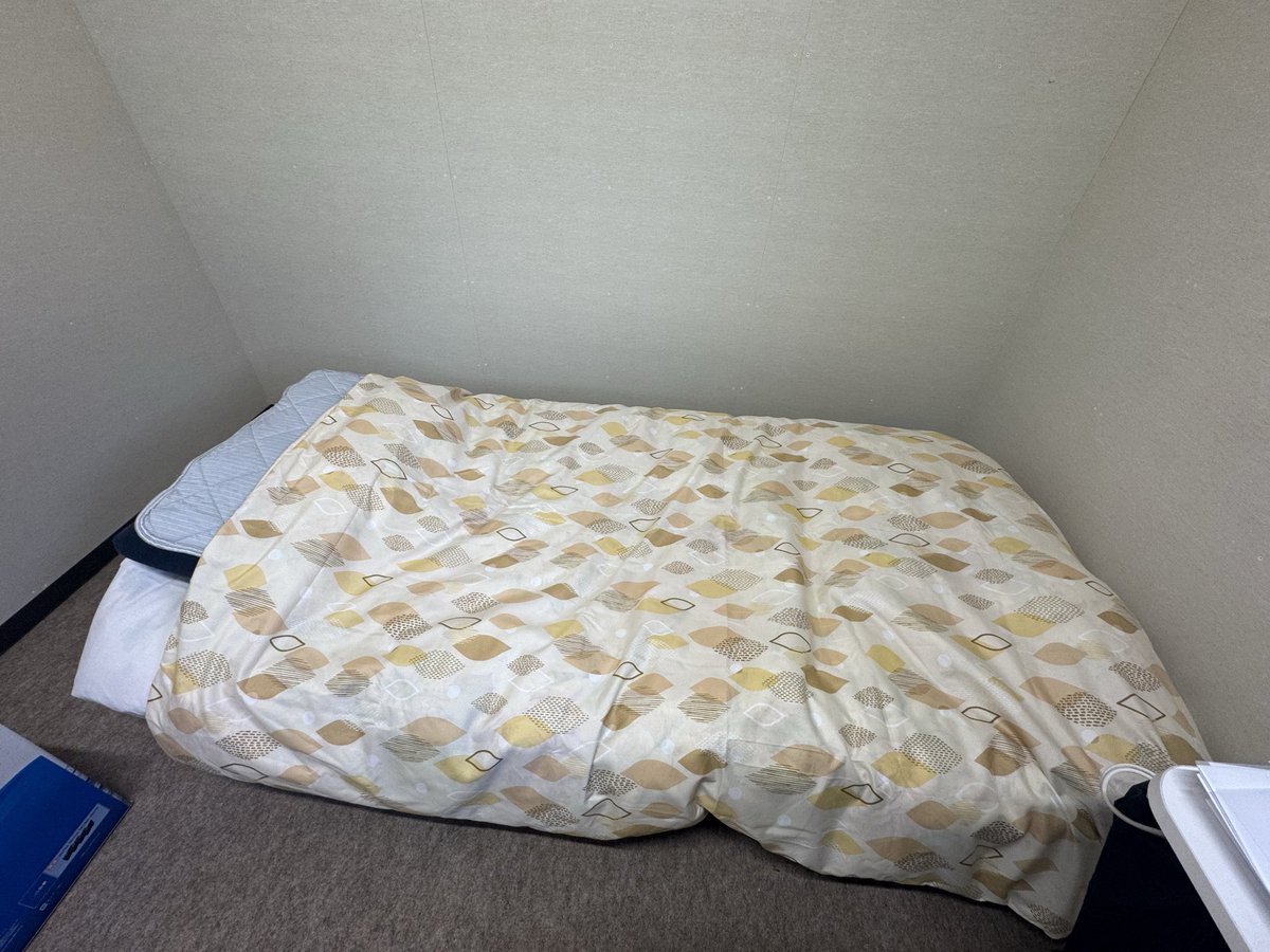 t313698's tweet photo. また長万部に舞い戻って参りました✋
インパクトドライ��ーが3台天に召されたので急遽ハイパワーなヤツを調達して届けました✋
ついでに宿舎の布団夏用に入れ替えて八雲まで行って山岡家🍜
明日はゆっくり帰ります‼️ https://t.co/fVziy3JbiG
