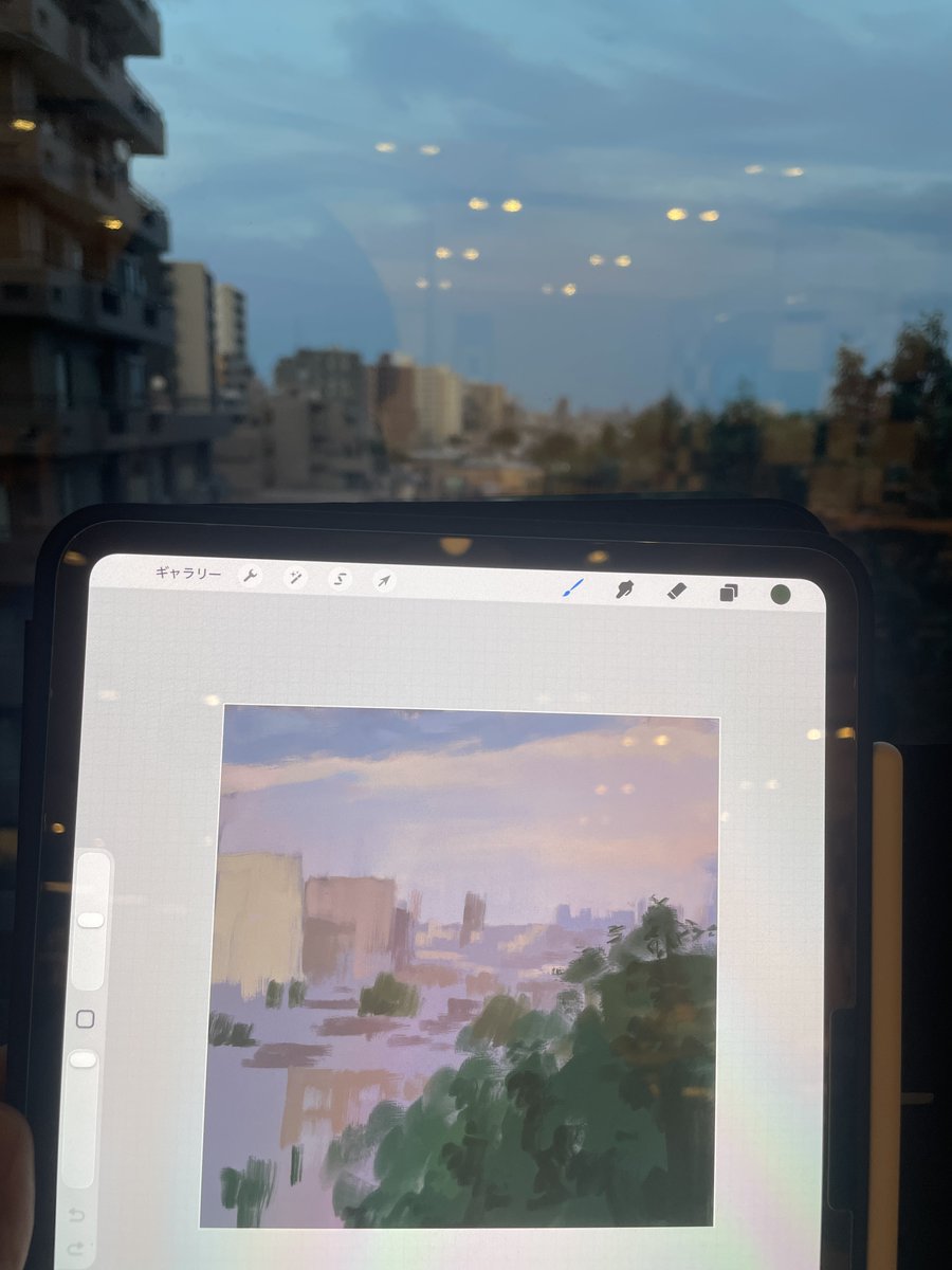 pentahoshi's tweet photo. 会社から見た外の景色
なんか木が大きくなったのか奥の景色の見える範囲が狭くなった気がする… https://t.co/YPO8v75FyB