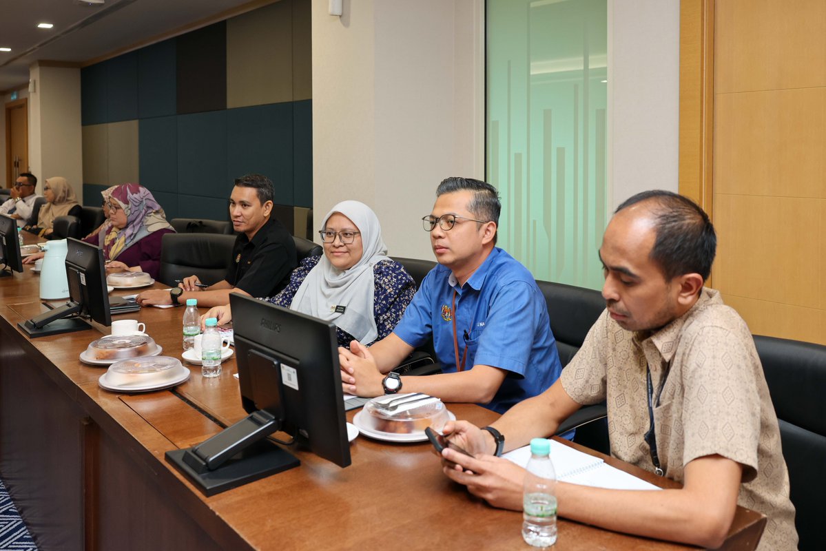 BPH_JPM's tweet photo. bagi memastikan pengurusan dan penyelenggaraan Kompleks F terus berada pada tahap yang cemerlang serta memenuhi keperluan pengguna bangunan.

@jpmgov_ 
@MalaysiaMadani 
@MalaysiaPMO 
@BPH_JPM https://t.co/n2rgtnfdpf