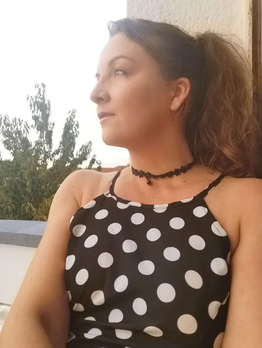 oksana_glamour's tweet photo. Bonne journée, les amis 🥰💋 https://t.co/oHeegpANoN