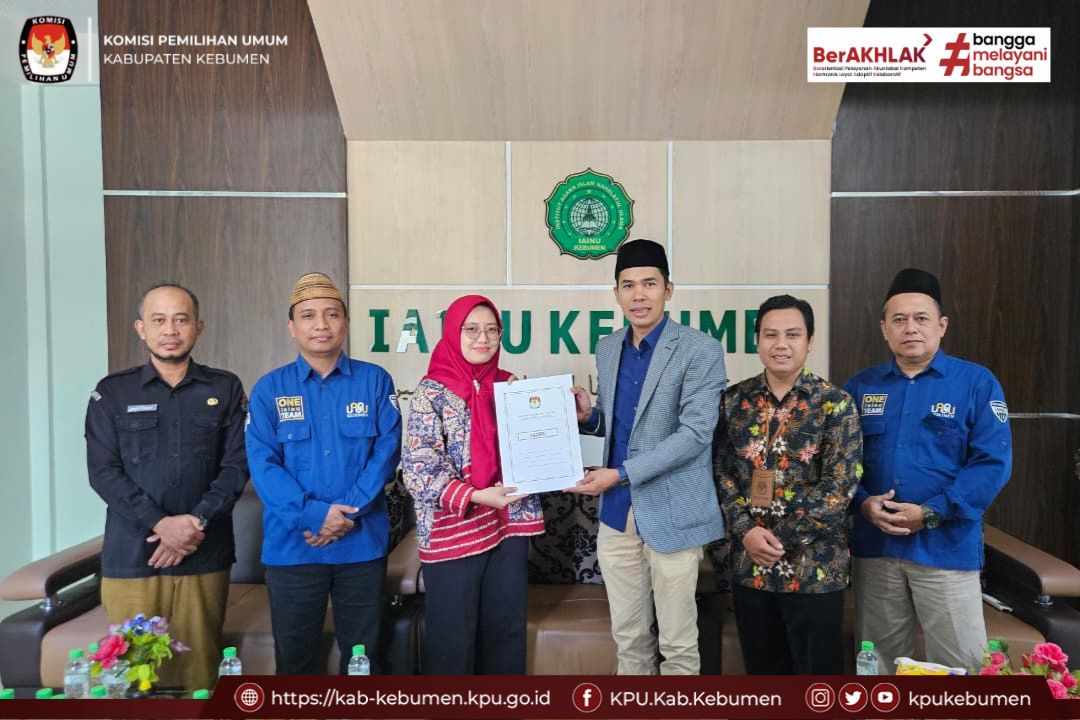 kpukebumen's tweet photo. KEBUMEN – Komisi Pemilihan Umum (KPU) Kabupaten Kebumen melaksanakan penandatanganan Nota Kesepahaman (MoU) dan Perjanjian Kerja Sama (PKS) dengan Institut Agama Islam Nahdlatul Ulama (IAINU) Kebumen dalam rangka penguatan Program Pendidikan Pemilih, Rabu (10/6/2026). https://t.co/MMmHCuTUEI
