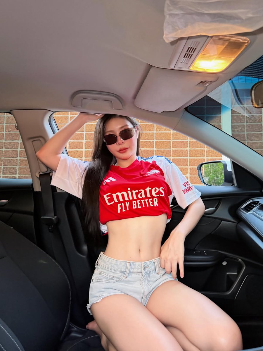 ArsenalBaddies's tweet photo. 🏆⚽️❤️🥇The Arsenal. Your Premier League champions #arsenal #coyg ✨❤️ https://t.co/5u3RlfvP3e