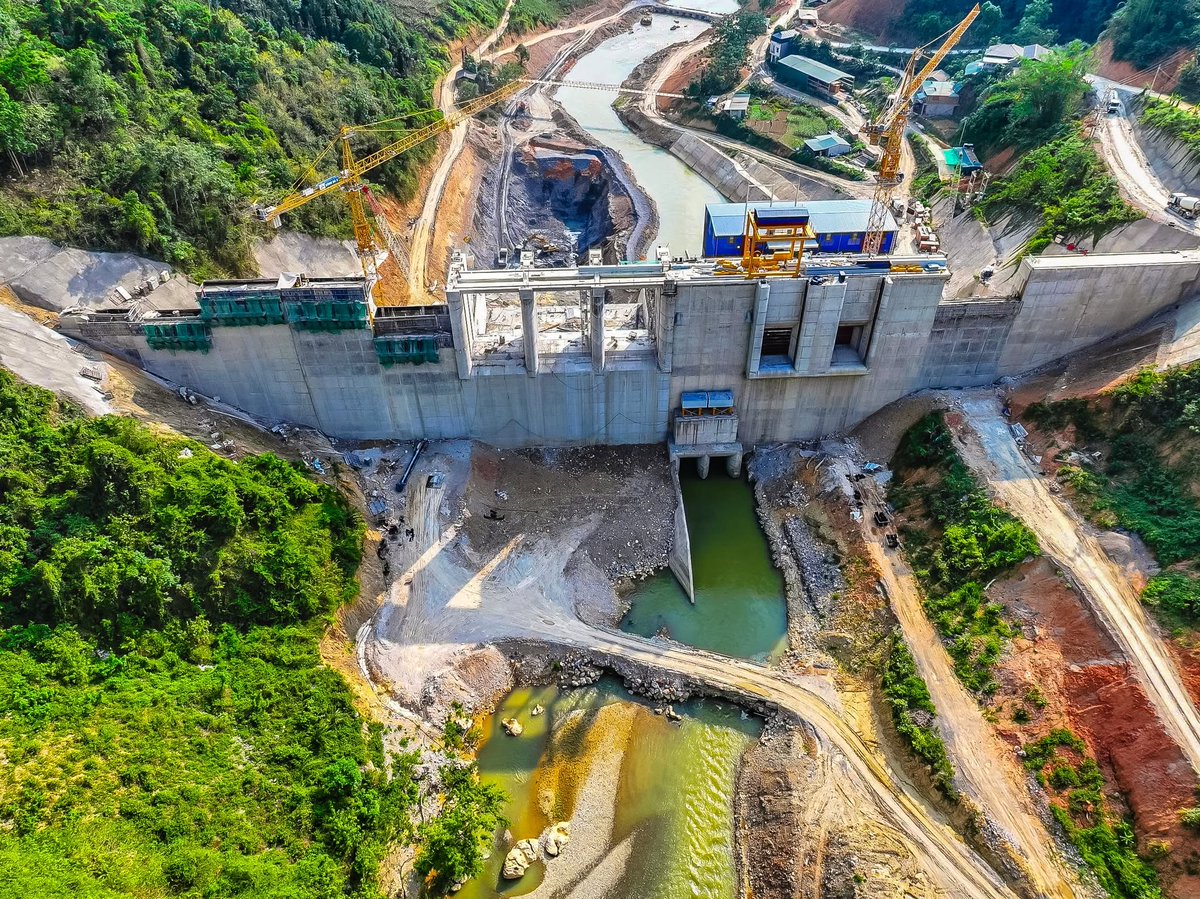 nhizPC1's tweet photo. ⚡PC1’s renewable energy capability is shaping the green development of NHIZ II.

With Bao Lac A Hydropower Plant about 95% complete, PC1 continues advancing clean energy, reliable operations and sustainable industrial growth.🌱

#GreenIndustry #RenewableEnergy https://t.co/fK2nhHWFp3