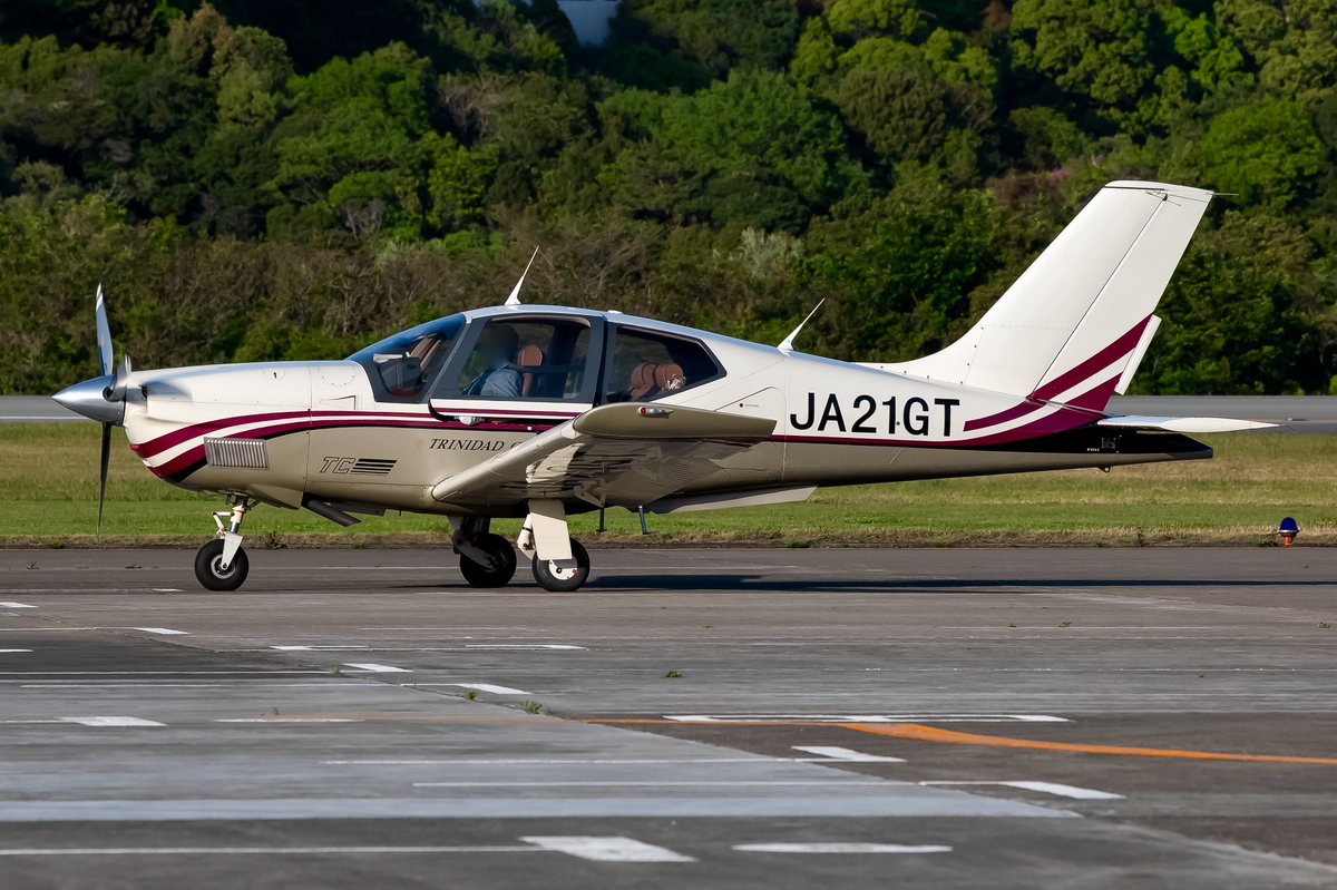 the_NORAN_'s tweet photo. やっとこさ撮れた21GT
嬉しい飛来でした😌

個人
Socata TB-21(JA21GT)
at Nanki Shirahama Airport
-2026.04- https://t.co/tmD1gj0cR4