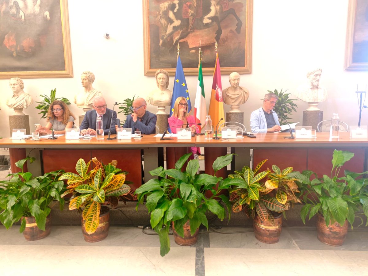 CislRomaRieti's tweet photo. Iniziati i lavori del convegno “Roma da abitare. Tra emergenza, disuguaglianze e politiche pubbliche”
Presenti Andrea Tobia Zevi, Gianluigi Chiaro, Giustino Trincia, Yuri Trombetti. 
Con @sicetroma. Relazione introduttiva di Paolo Rigucci https://t.co/8TYf5b4LAX