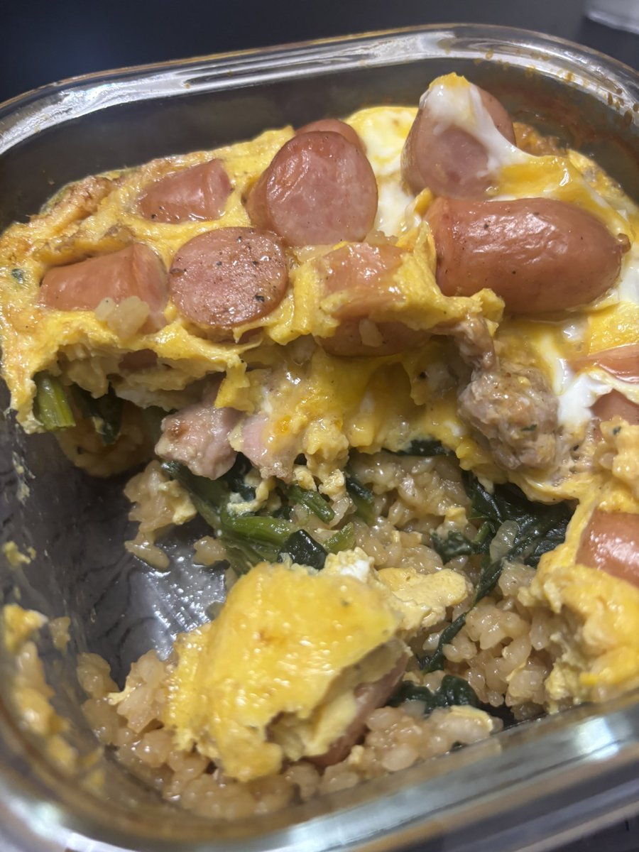 ponkotu1983's tweet photo. 本日の単身赴任飯🍚
せせりの親子丼風パエリア🥘戸村のタレ
味付けは戸村のタレのみ!
生米に冷凍ほうれん草、ウインナー、せせりをぶち込んで焼く!!💪仕上げに卵入れてちょい焼き!
卵🥚2個使ったらやりすぎだった🤣
お手軽ガッツリ飯🍚だった💪🤡
#ponkotu飯
#TESCOM
#コンベクションオーブン https://t.co/nAhByXjiVu