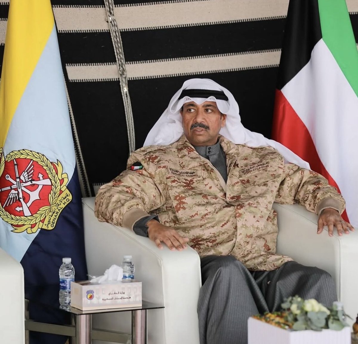 akalghanim11's tweet photo. أثبتت الـ(١٠٠ يوم الأخيرة)
وبما لا يدع مجالًا للشك، بأن: 
كفاءة (الأداء العسكري والأمني الكويتي)
في التعاطي مع الحرب وانعكاساتها الأمنية الداخلية،
كان أعظم وأمكن وأفضل بكثير جدًا،
من كفاءة (الأداء الدبلوماسي الكويتي)
وعليه كل ما نأمله أن تحسن الخارجية الكويتية
من أداءها الدبلوماسي لتكونَ (ظهيرًا ردعيًا فعالًا)
بجانب مؤسسات الكويت العسكرية والأمنية.