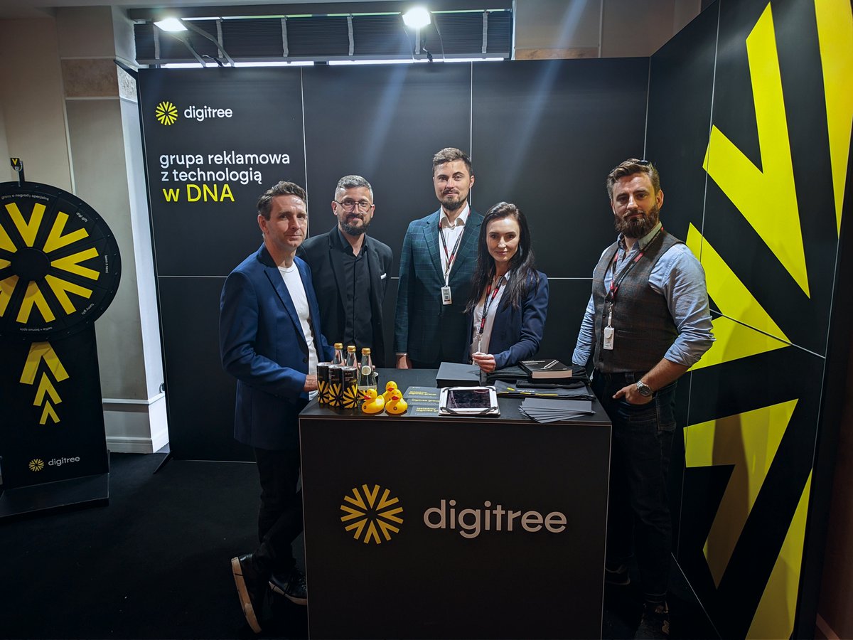 DigitreeGroup's tweet photo. Meldujemy się na #JantarRetailForum! Rozmawiamy o retailu, e-commerce i technologiach wspierających sprzedaż. Za chwilę na scenie nasz ekspert z #FastWhiteCat – Jakub Rajski. #digitree #technologydriven https://t.co/bUt8LxrRee